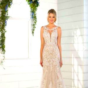 New! Essence of Australia Wedding Dress